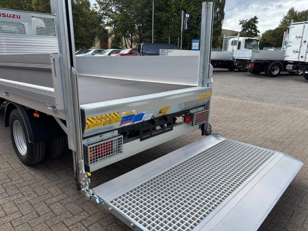 2025 Isuzu Grafter N35.125 T SWB Dropside Tail-lift