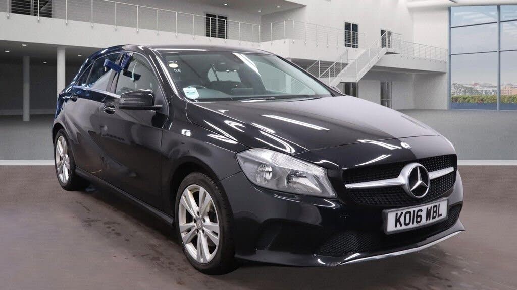 2016 Mercedes-Benz A-Class 1.6 A180 Sport (s/s) 7G-DCT