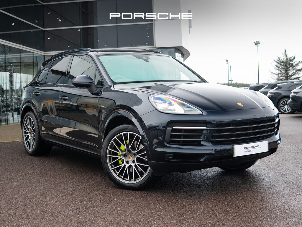 2022 Porsche Cayenne 3.0 V6 E-Hybrid Platinum Edition (462ps) Station Wagon