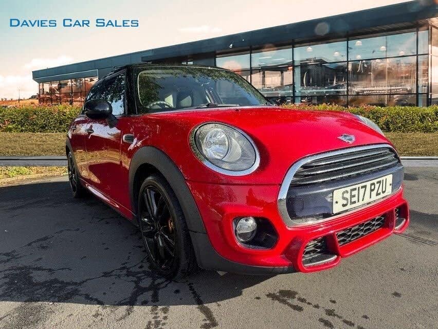2017 MINI Mini 1.5 Cooper (Chili) (s/s) Hatchback 5d