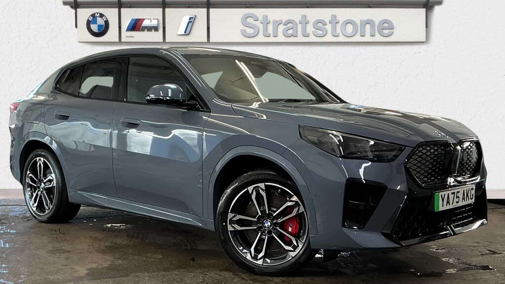 2025 BMW iX2 E xDrive30 Shadow Edition