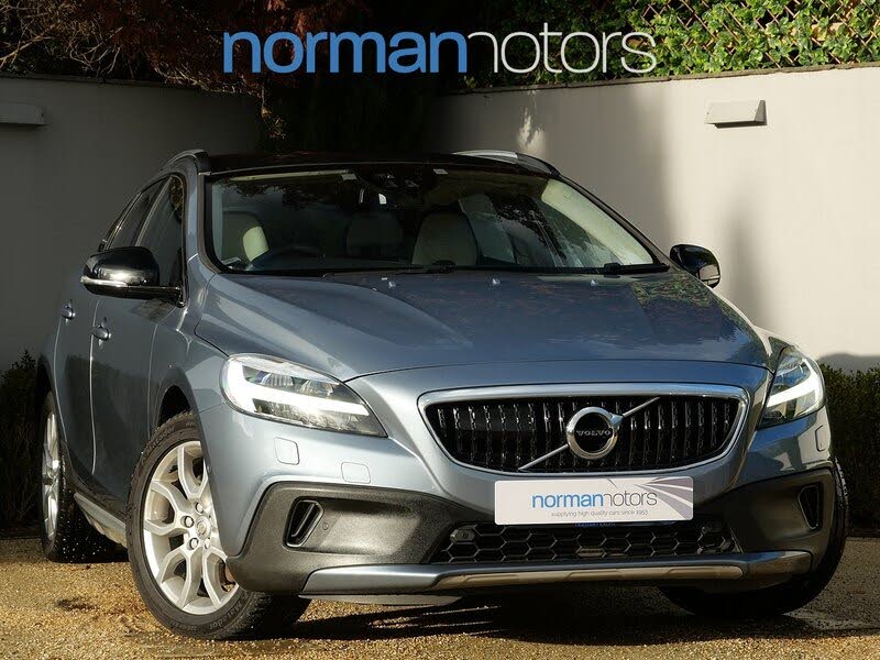 2016 Volvo V40 2.0 T5 Cross Country Pro