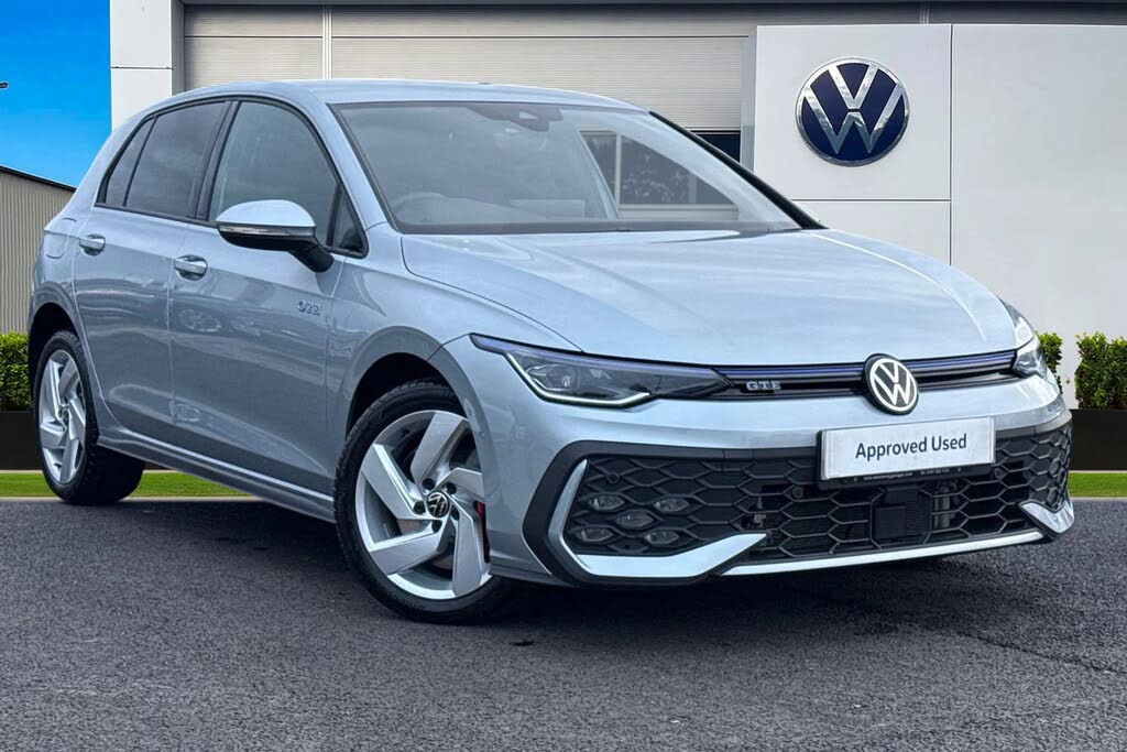 2025 Volkswagen Golf 1.5 TSI GTE