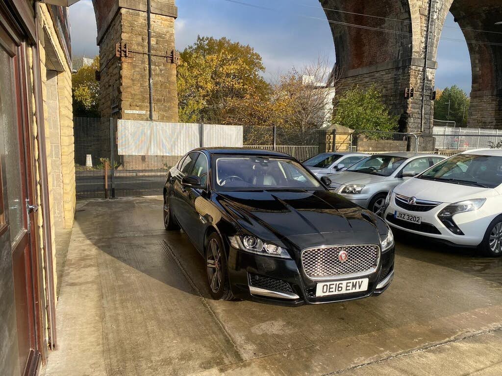 2016 Jaguar XF 2.0TD Portfolio (180ps) AWD Auto