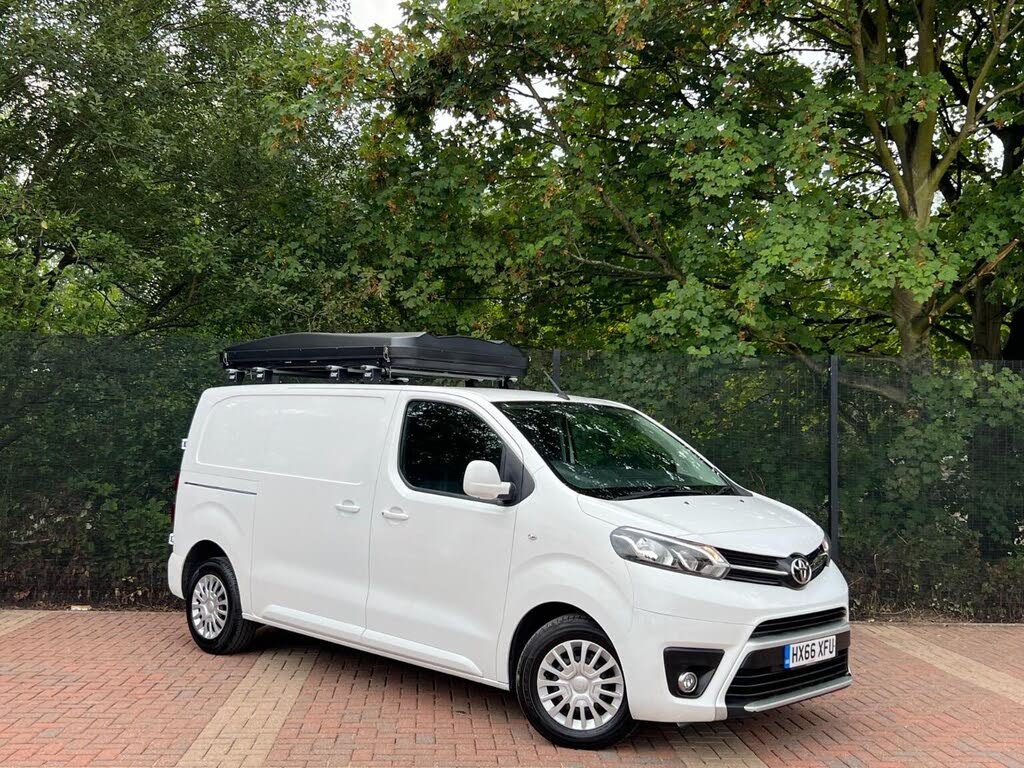 2016 Toyota PROACE 2.0D Comfort Medium