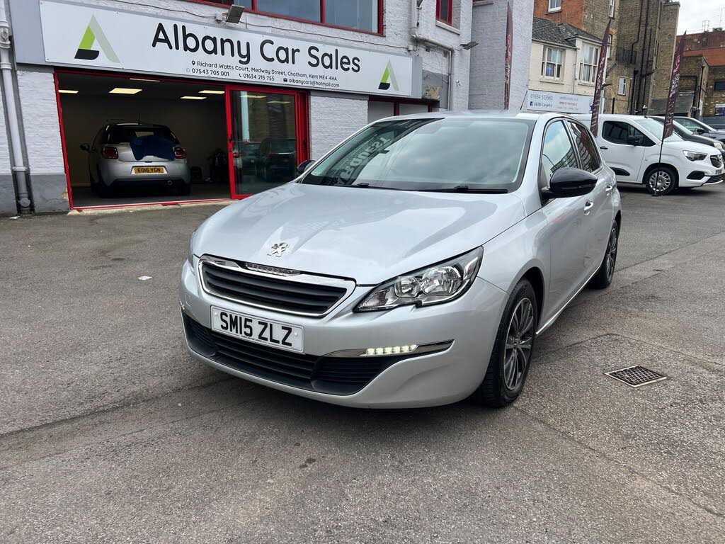 2015 Peugeot 308 1.2 Sportium (130bhp)