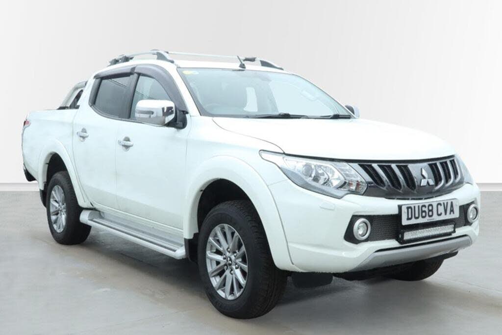 2018 Mitsubishi L200 2.4DI-D Barbarian SDA auto