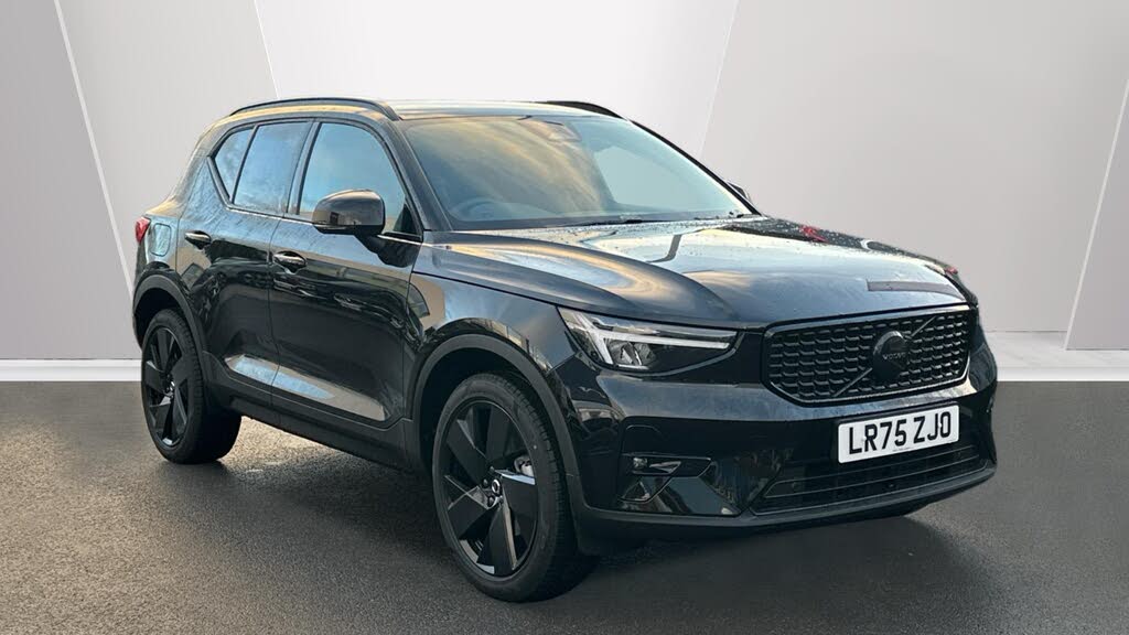 2025 Volvo XC40 2.0 B4 Plus Pro Black Edition