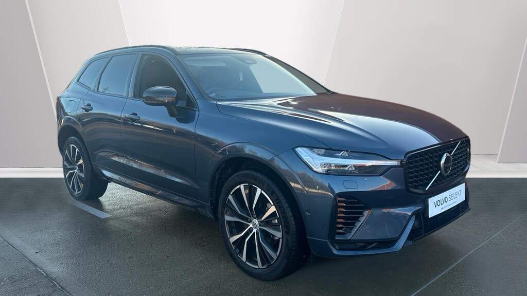 2022 Volvo XC60 2.0 T8 Ultimate (Dark