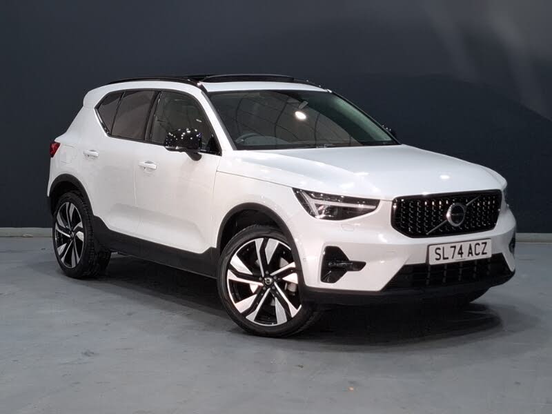 2024 Volvo XC40 2.0 B4 R-Design Pro
