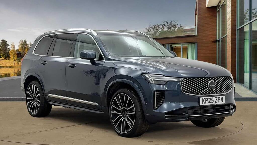 2025 Volvo XC90 2.0 T8 Ultra (Dark