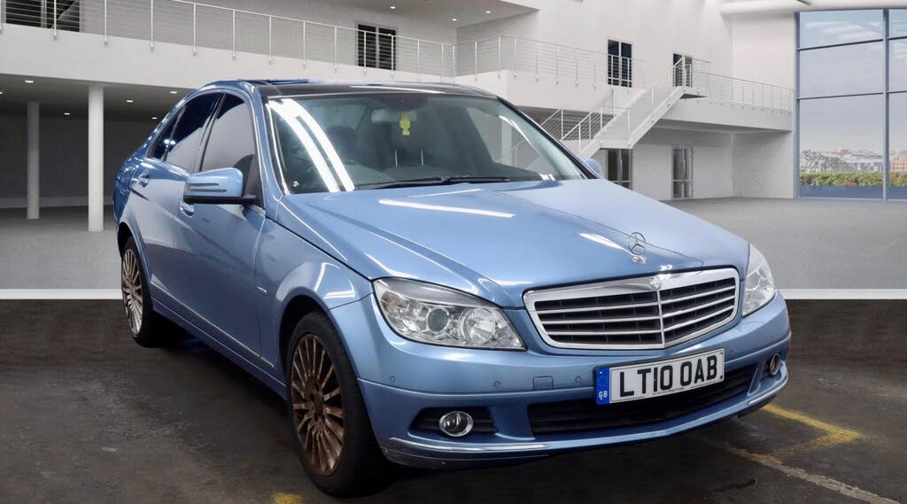 2010 Mercedes-Benz C-Class 1.8 C180 CGI Elegance (156bhp) BlueEFFICIENCY Saloon 4d Auto