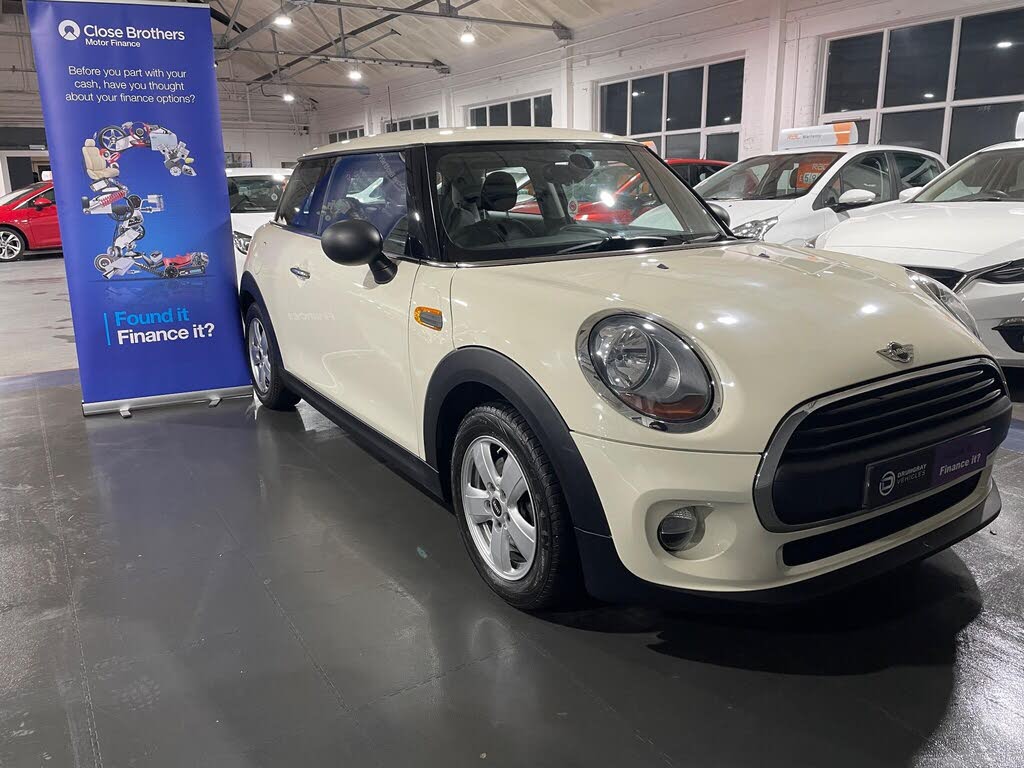2015 MINI Mini 1.5TD One D (98bhp) (Media XL)(s/s) 3d