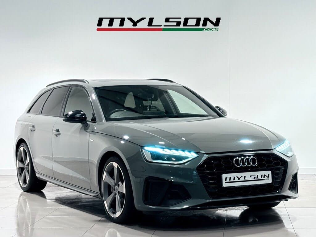 2021 Audi A4 Avant 2.0 40 TFSI Black Edition (204ps)