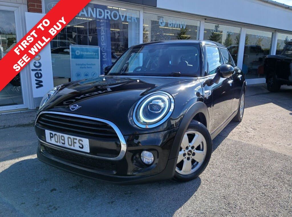 2019 MINI Mini 1.5 Cooper Classic Hatchback 5d