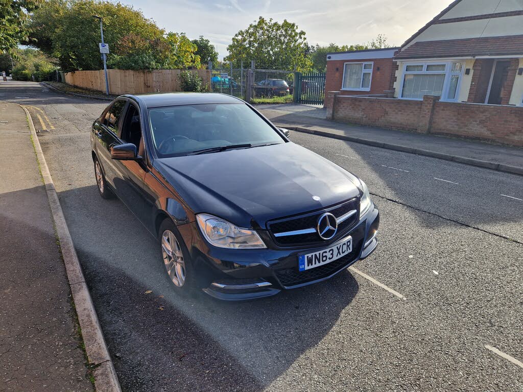 2013 Mercedes-Benz C-Class 2.1CDI C200 CDI Executive SE (136bhp) Saloon 4d