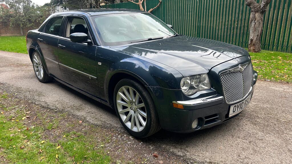 2010 Chrysler 300C 3.0TD SRT Design Saloon 4d