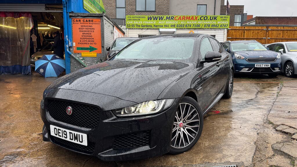 2019 Jaguar XE 2.0i Landmark (250ps)