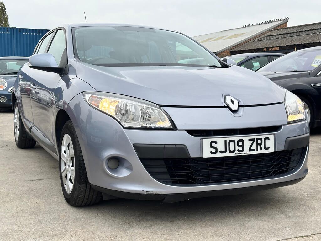2009 Renault Megane 1.6 Expression VVT (100bhp) Hatchback 5d