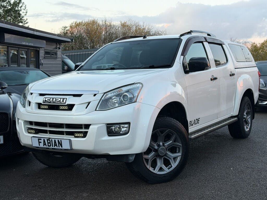 2016 Isuzu D-Max 2.5TD Venetian Red Blade
