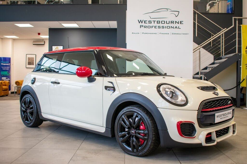 2015 MINI Mini 2.0 Cooper JCW (s/s)
