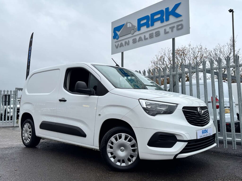 2020 Vauxhall Combo 1.5CDTi Sportive 2300 (100PS)(EU6dT) L1H1 Panel