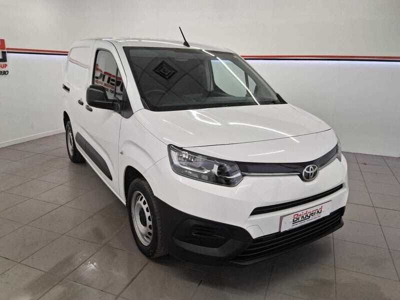 2022 Toyota ProAce City 1.5D Active
