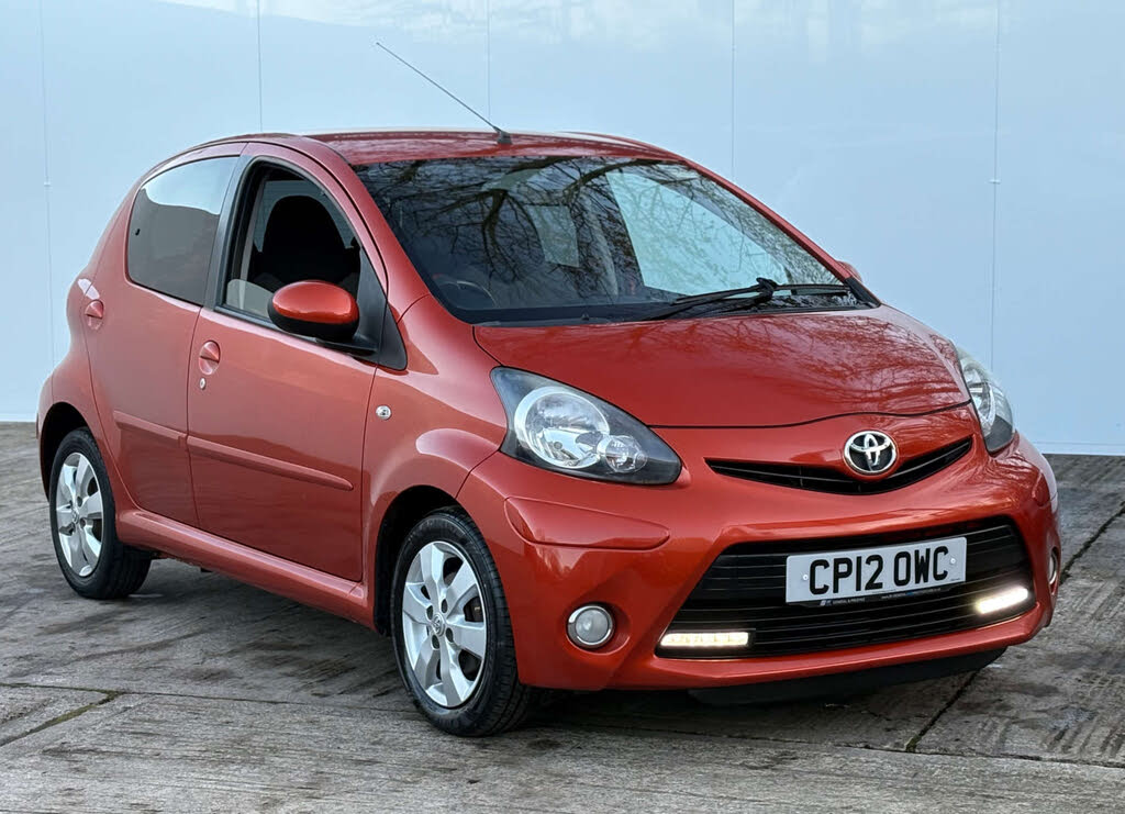 2012 Toyota AYGO 1.0 AYGO Fire 5d