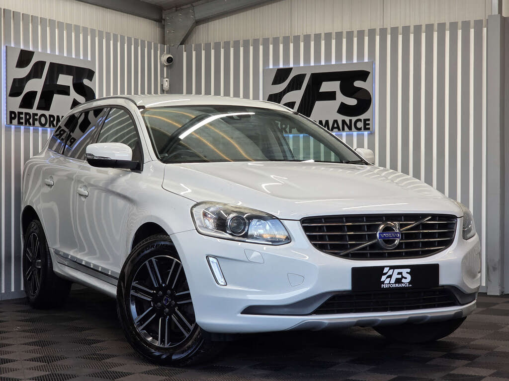 2015 Volvo XC60 2.4TD D5 SE Lux (220bhp) (s/s)