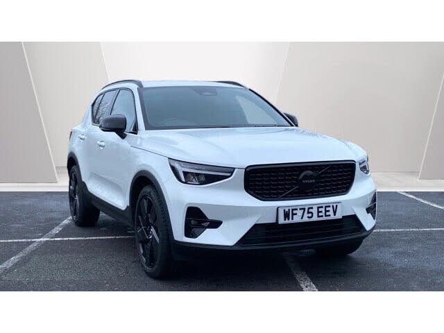 2025 Volvo XC40 2.0 B3 Plus Pro Black Edition