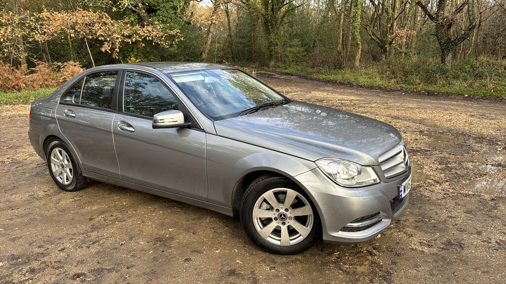 2013 Mercedes-Benz C-Class 2.1CDI C200 CDI Executive SE (136bhp) Saloon 4d 7G-Tronic Plus