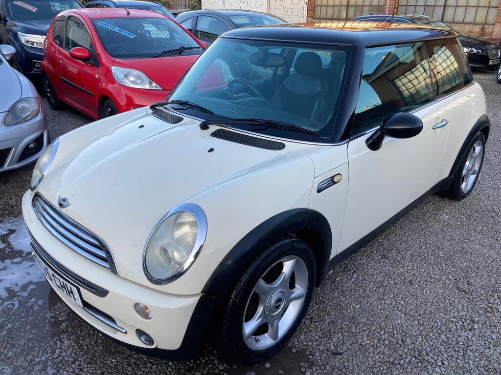 2005 MINI Mini 1.6 Cooper (116bhp) Hatchback 3d
