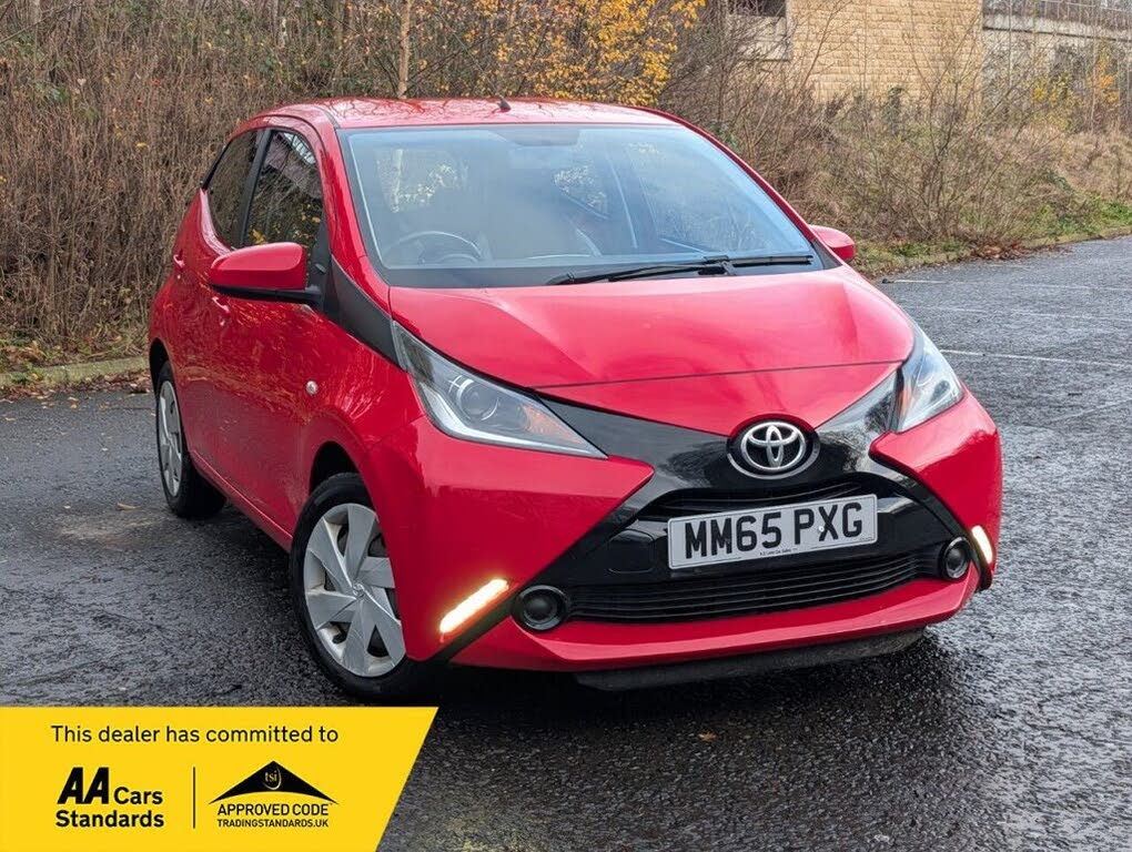 2015 Toyota AYGO 1.0 VVT-i x-play 5d