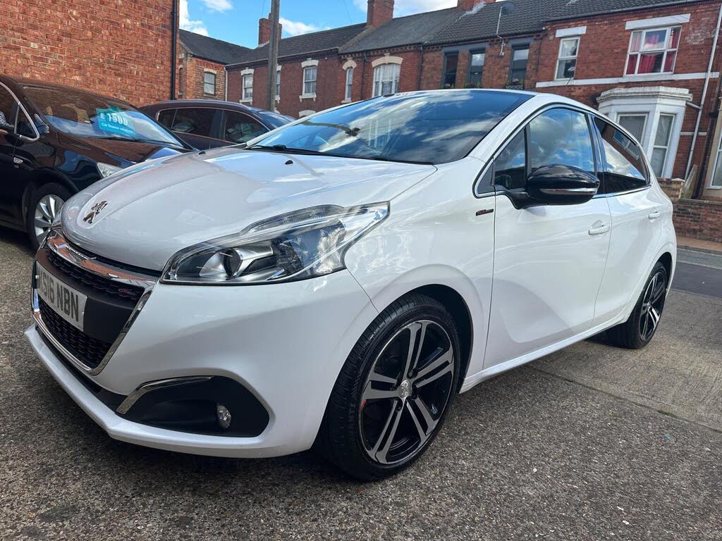 2016 Peugeot 208 1.2 PureTech GT Line 5d