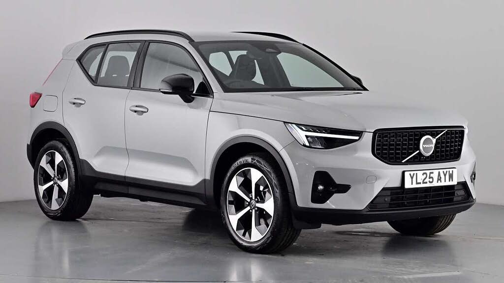 2025 Volvo XC40 2.0 B3 Plus Pro