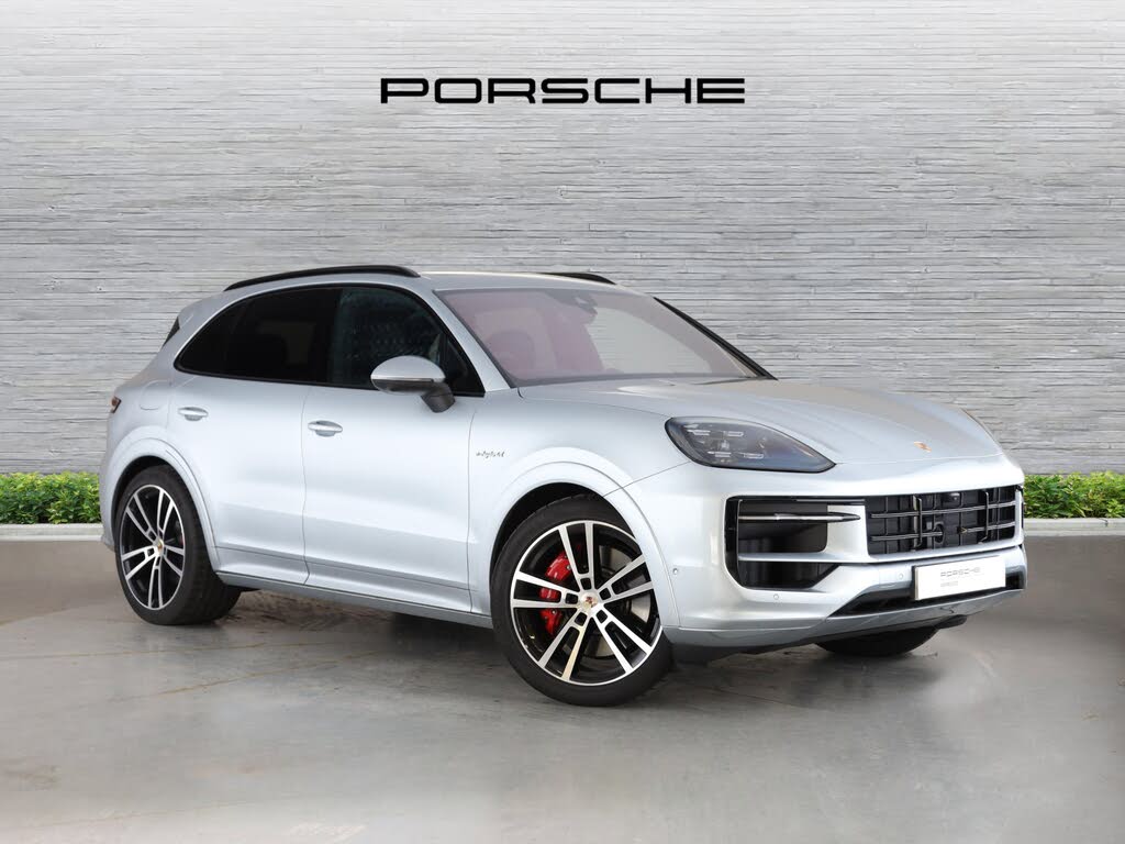 2025 Porsche Cayenne 4.0 V8 Station Wagon