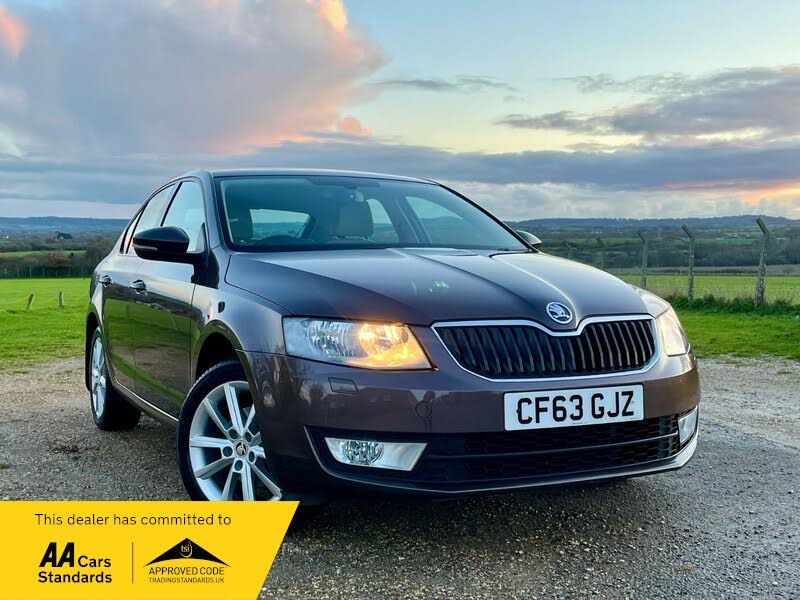2014 Skoda Octavia 2.0TDI Elegance Hatchback DSG