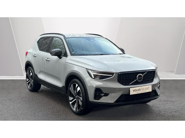 2025 Volvo XC40 2.0 B4 Plus