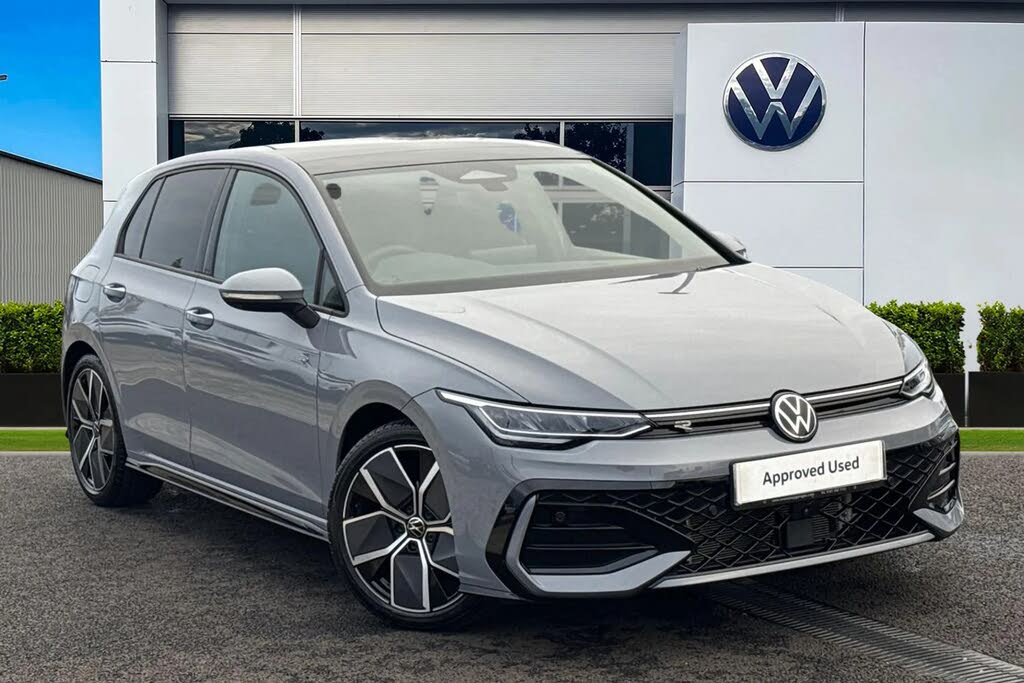 2025 Volkswagen Golf 1.5 eTSI R-Line Hatchback