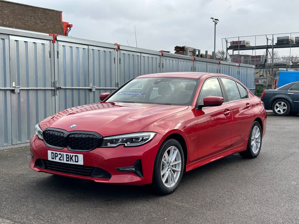 2021 BMW 3 Series 2.0 330e SE Pro Saloon 4d