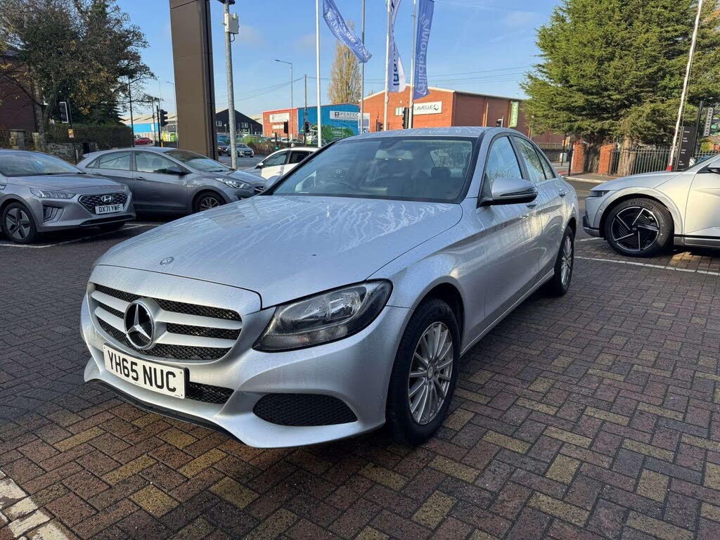 2015 Mercedes-Benz C-Class 2.1d C220d SE (s/s) Saloon 4d Auto