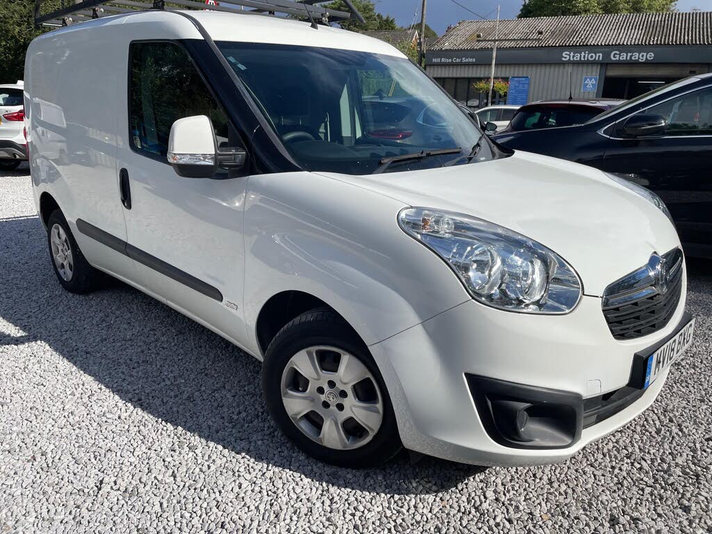 2018 Vauxhall Combo 1.3CDTi Sportive 2000 (s/s) ecoFLEX