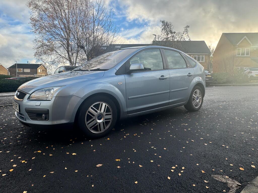 2005 Ford Focus 1.6 Ghia Hatchback 5d auto