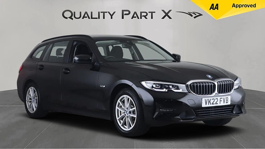 2022 BMW 3 Series 2.0 330e SE Pro Touring 5d