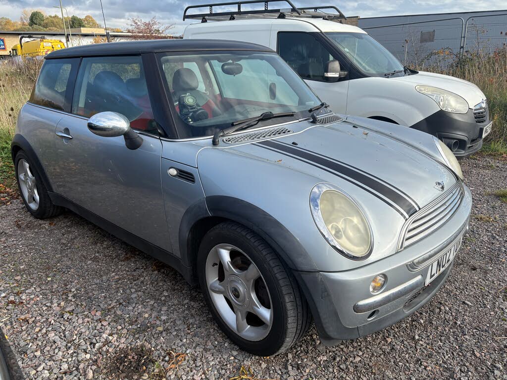 2002 MINI Mini 1.6 Cooper (Pepper)