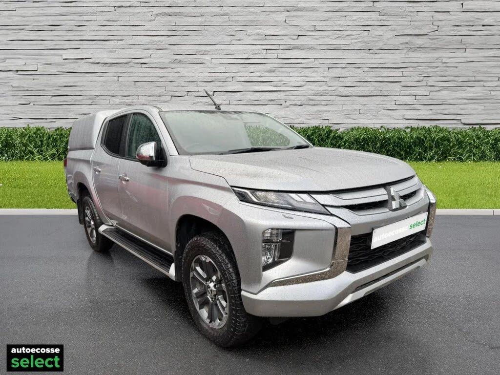 2020 Mitsubishi L200 2.2DI-D Warrior auto