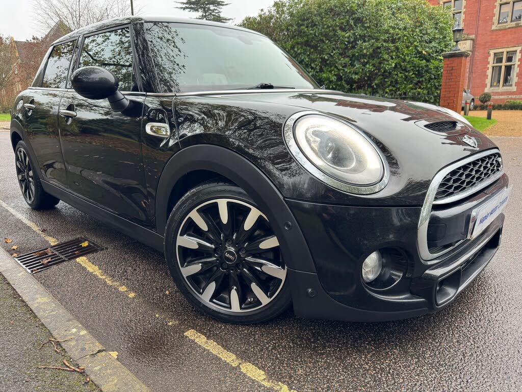 2017 MINI Mini 2.0 Cooper S (s/s) Hatchback 5d