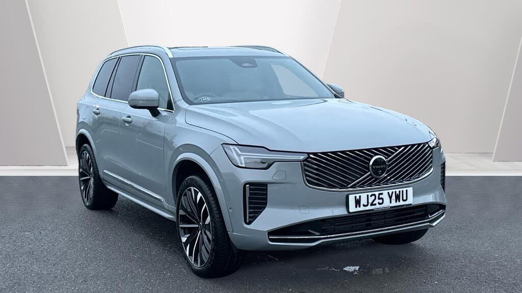 2025 Volvo XC90 2.0 T8 Ultra (Dark