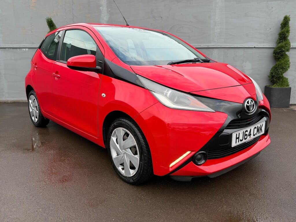 2014 Toyota AYGO 1.0 VVT-i x-play 5d x-shift