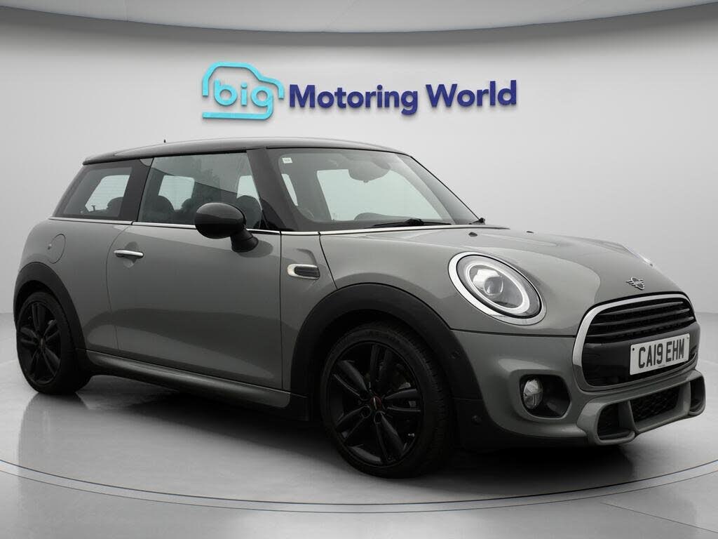 2019 MINI Mini 1.5 Cooper Sport Hatchback 3d